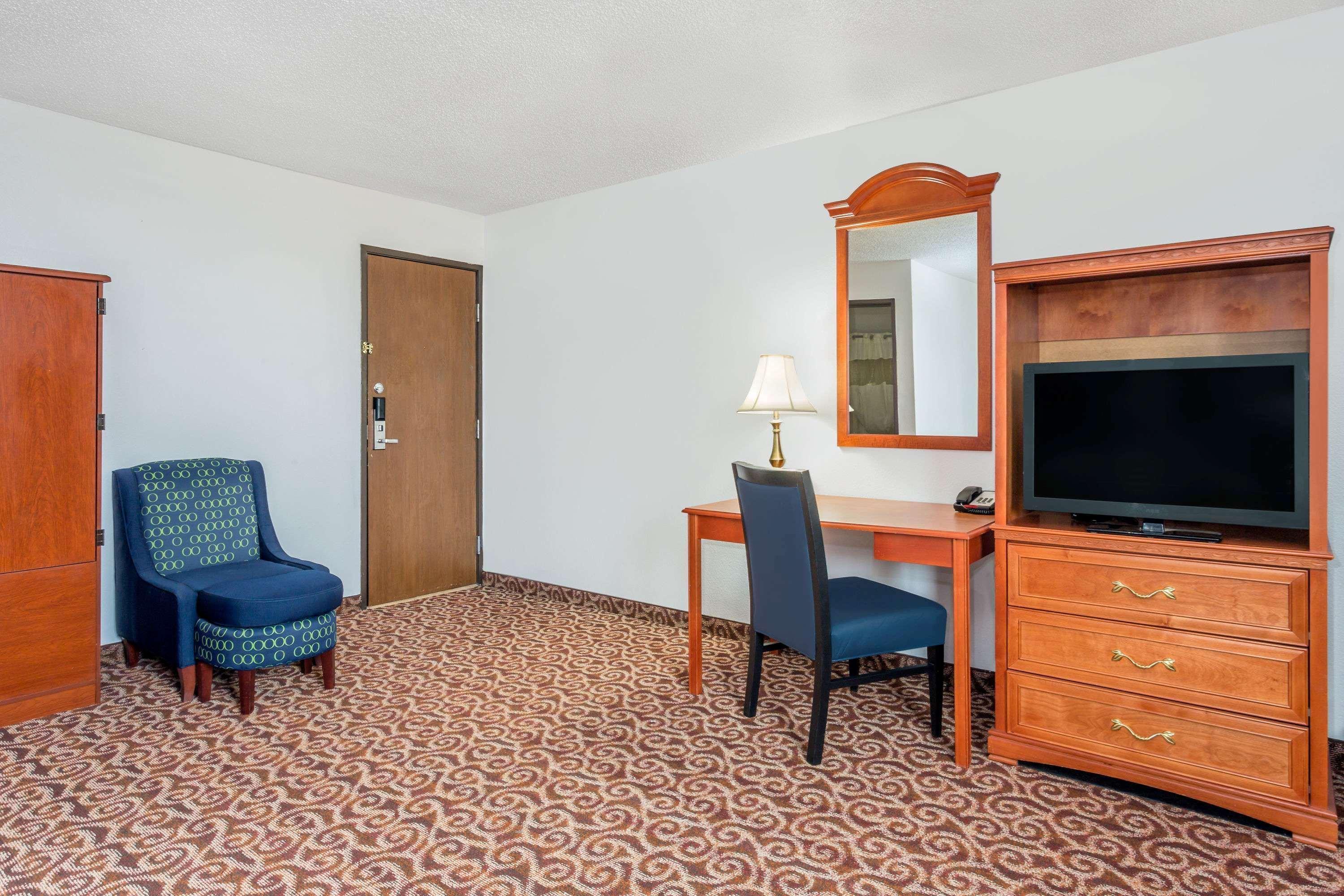 Hotel Super 8 By Wyndham Gillette Zewnętrze zdjęcie